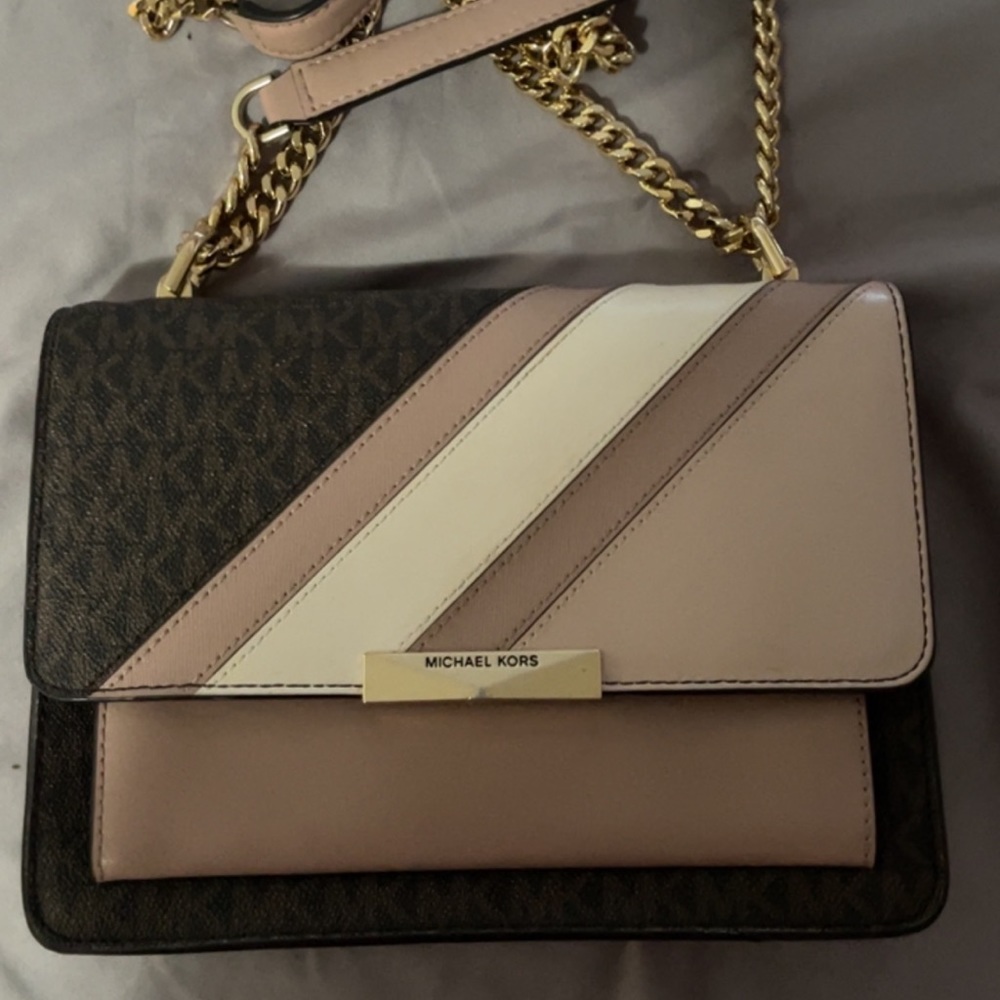 Micheal Kors crossbody